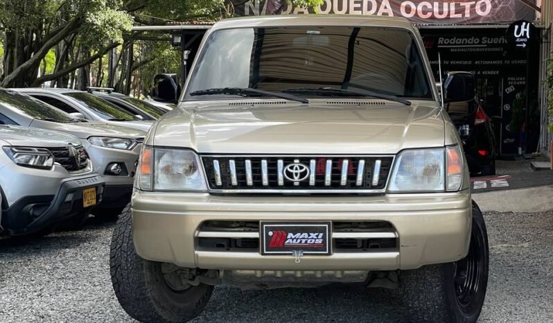 
								TOYOTA PRADO SUMO 2.7 MT 4X4 full									