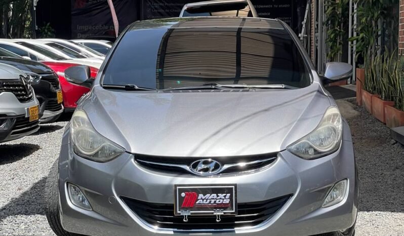 
								HYUNDAI ELANTRA GLS 1.8 SD MT full									