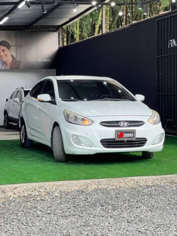 HYUNDAI ACCENT PREMIUM 1.6 MT SD