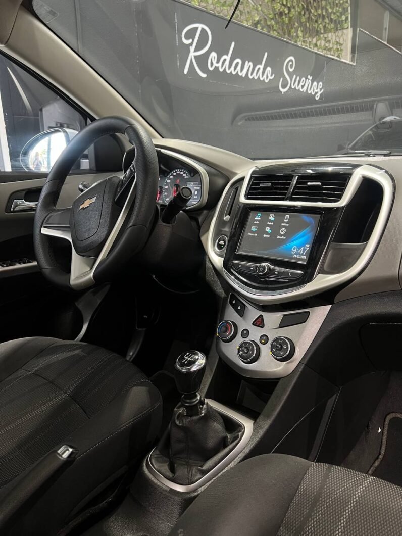 
								CHEVROLET SONIC LT SEDAN 1.6 MT full									