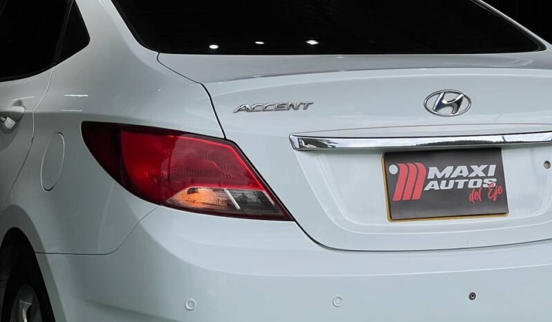
								HYUNDAI ACCENT PREMIUM 1.6 MT SD full									