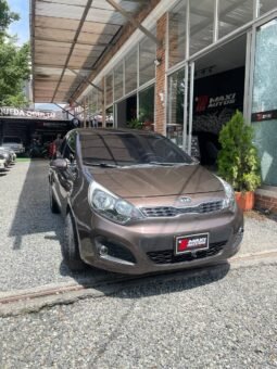 KIA RIO MT 1.4 HB
