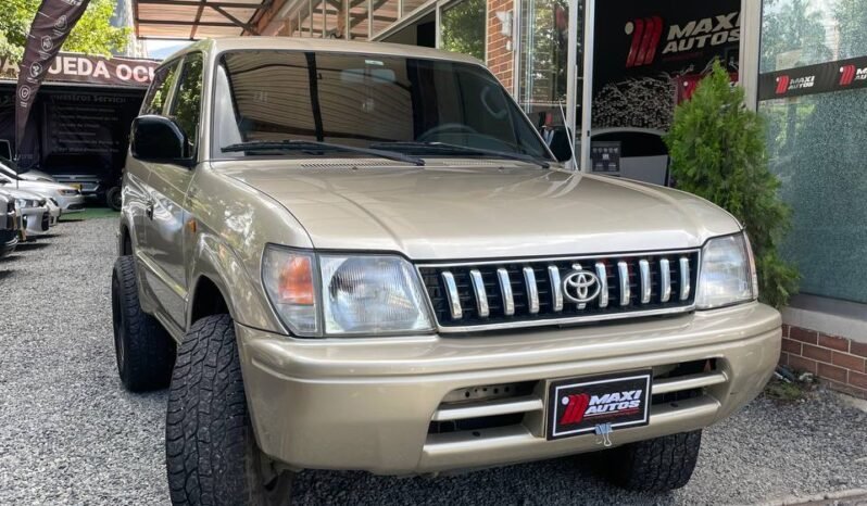 
								TOYOTA PRADO SUMO 2.7 MT 4X4 full									