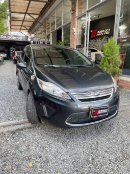 FORD FIESTA SE MT 1.6 SD