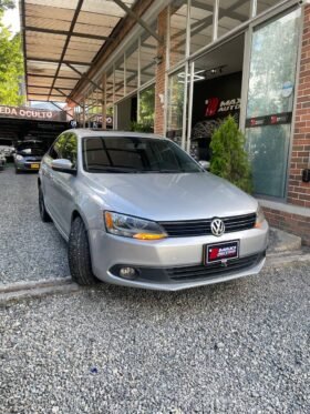 VOLKSWAGEN NEW JETTA CONFORTLINE 2.5L AT