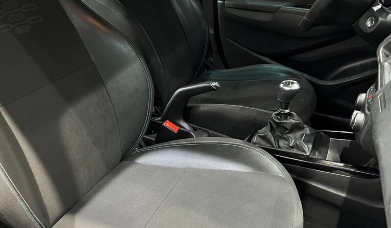 
								CHEVROLET ONIX LT 1.4 MT full									