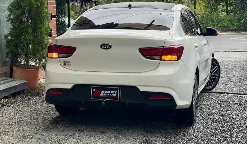 
								KIA RIO VIBRANT MT 1.4 full									