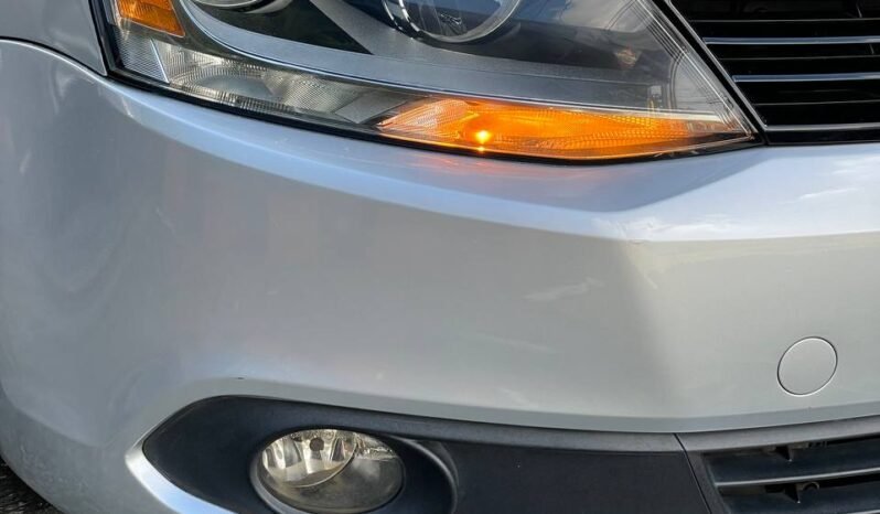 
								VOLKSWAGEN NEW JETTA CONFORTLINE 2.5L AT full									