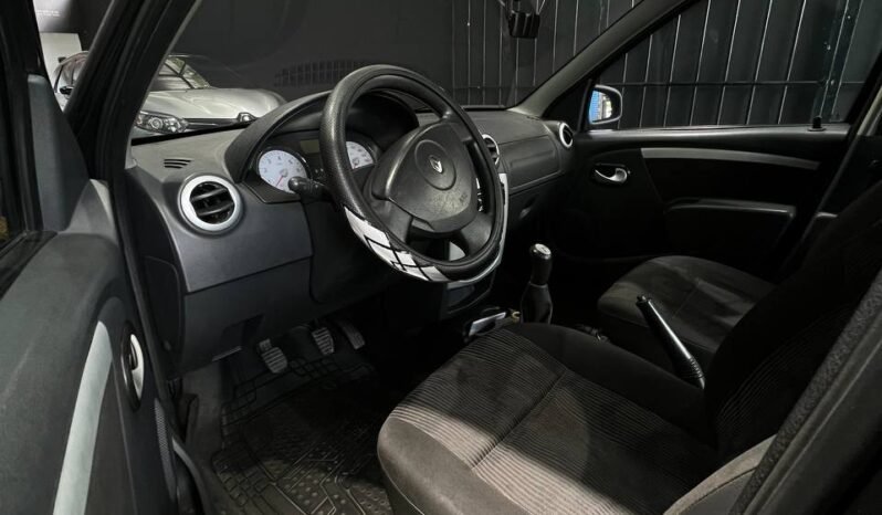 
								RENAULT LOGAN DYNAMIQUE 1.6 full									