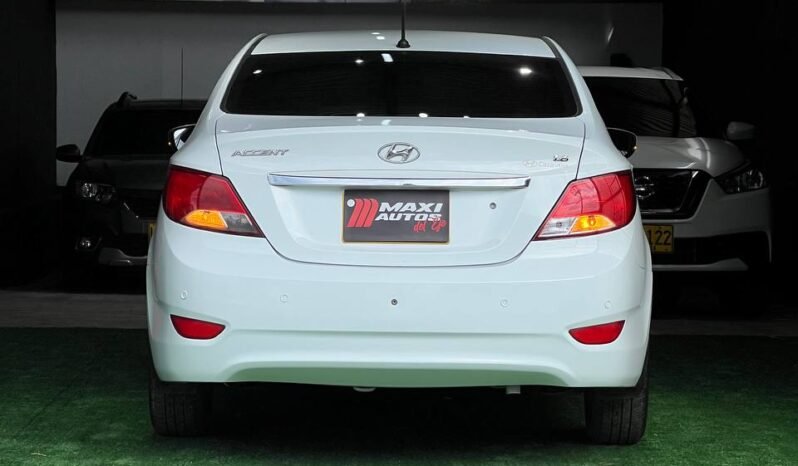 
								HYUNDAI ACCENT PREMIUM 1.6 MT SD full									