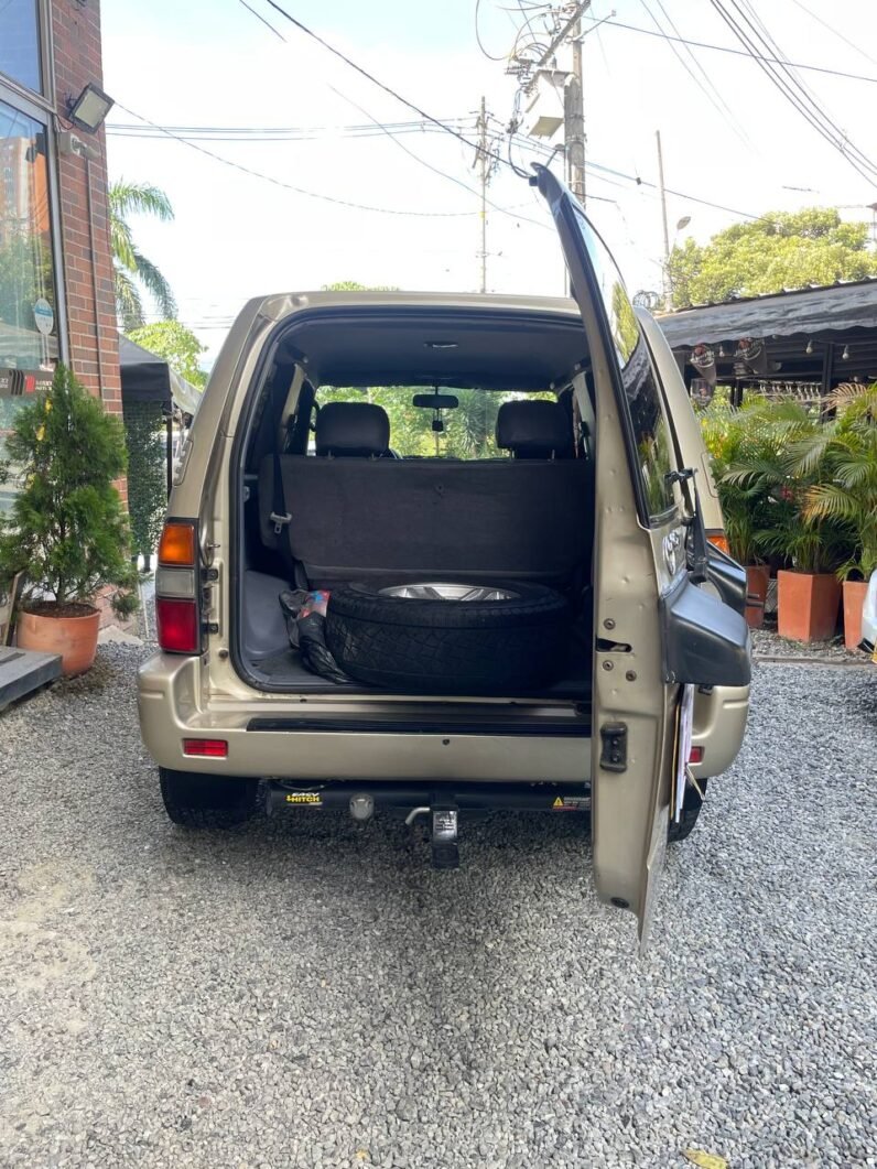 
								TOYOTA PRADO SUMO 2.7 MT 4X4 full									