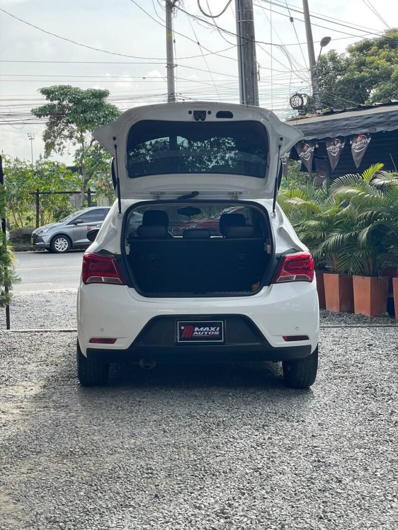 
								CHEVROLET ONIX LTZ 1.4 AT HB full									