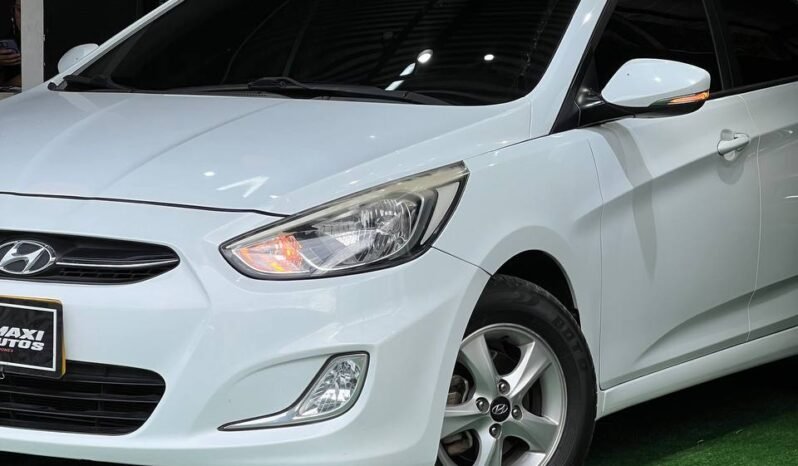 
								HYUNDAI ACCENT PREMIUM 1.6 MT SD full									