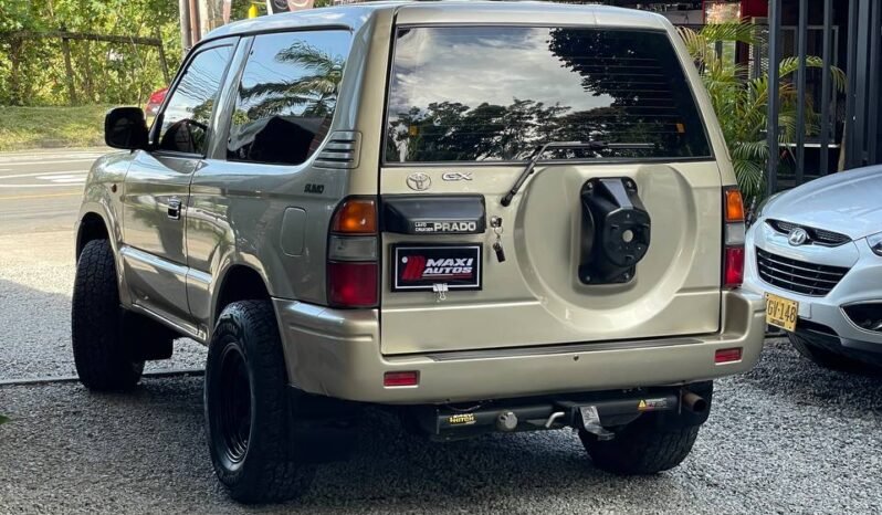 
								TOYOTA PRADO SUMO 2.7 MT 4X4 full									
