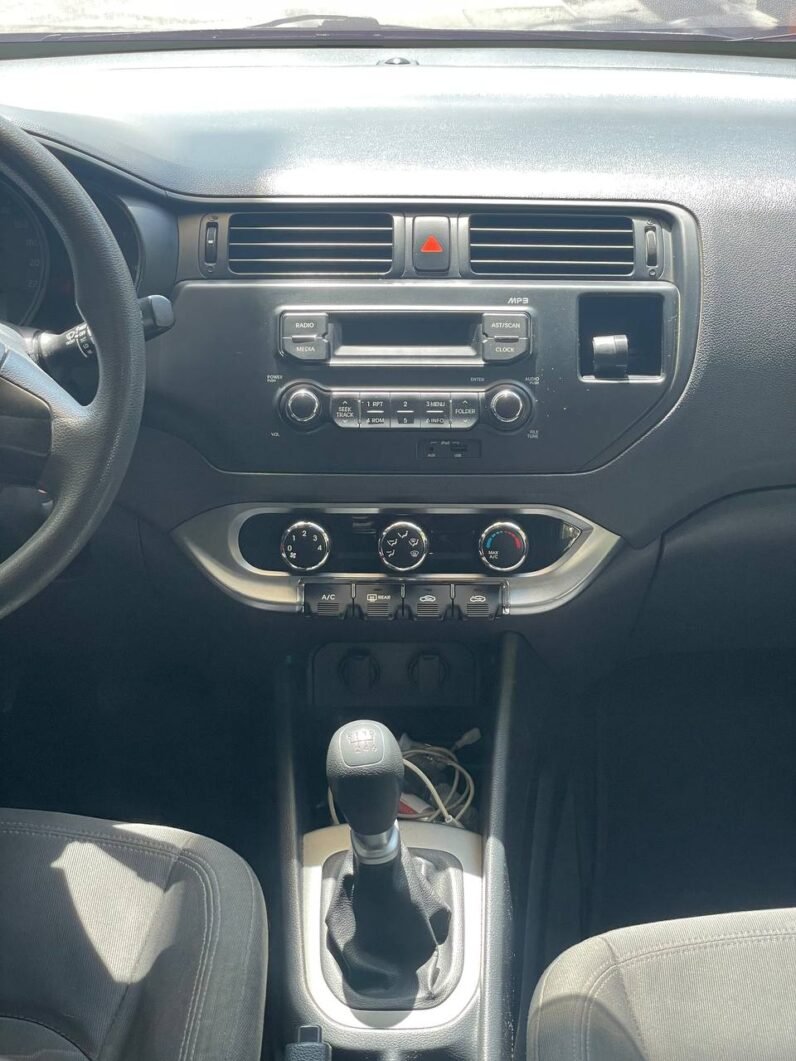 
								KIA RIO MT 1.4 HB full									