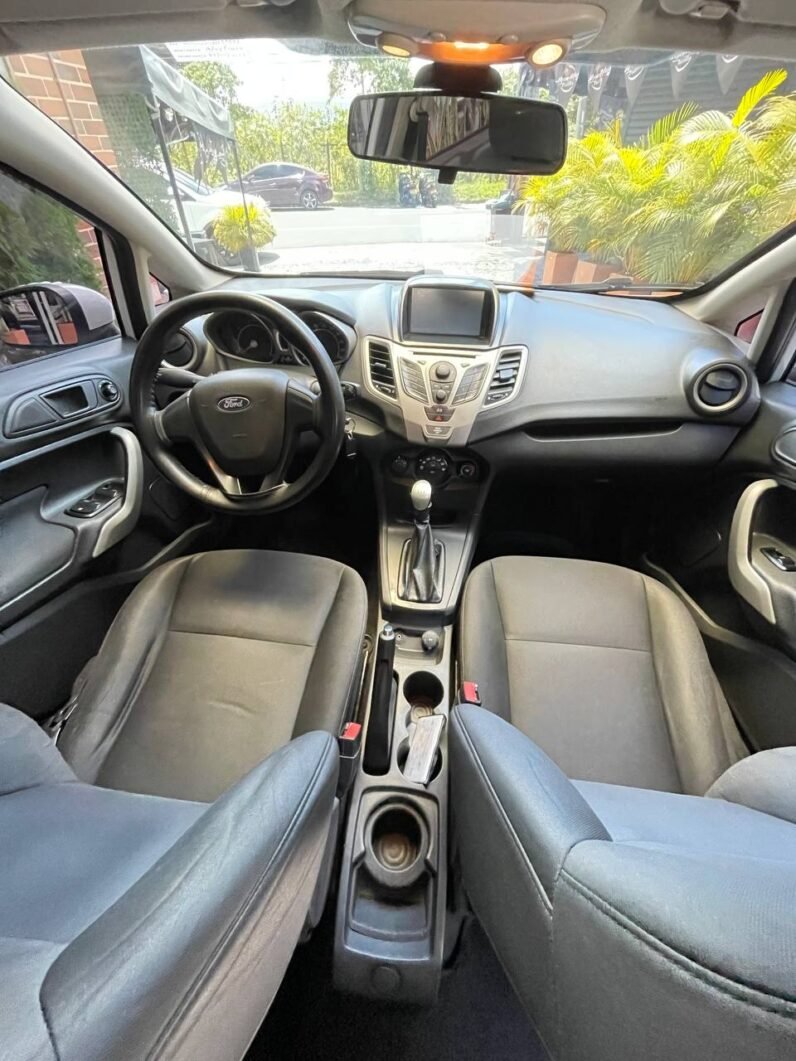 
								FORD FIESTA SE MT  SPORTBACK 1.6 full									