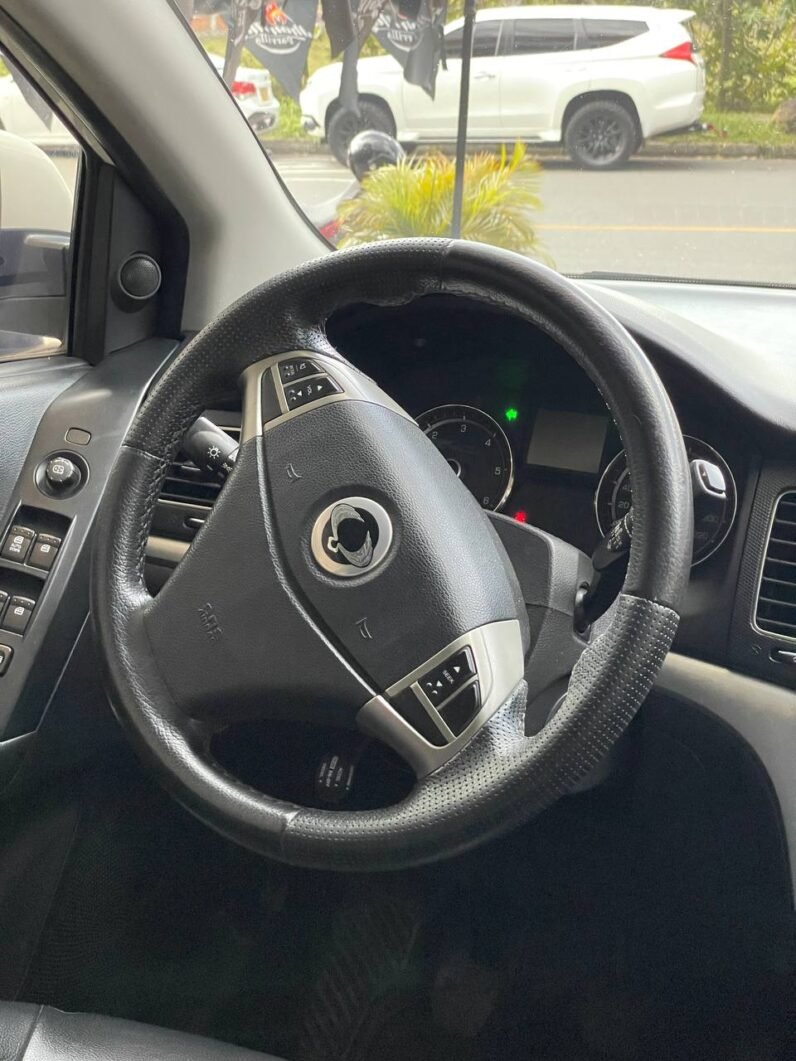 
								SSANGYONG KORANDO C MT 4X2 full									