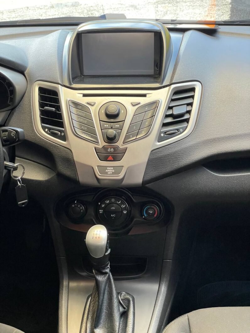 
								FORD FIESTA SE MT  SPORTBACK 1.6 full									