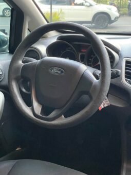 
										FORD FIESTA SE MT 1.6 SD full									