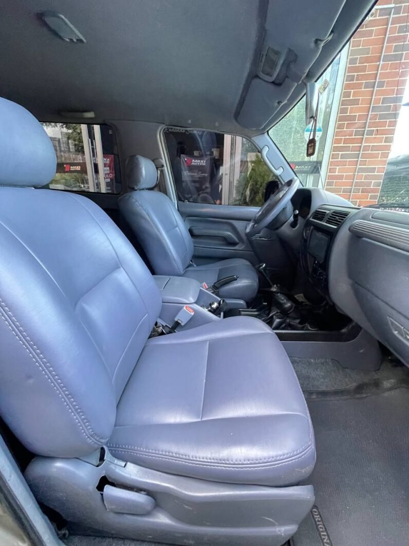 
								TOYOTA PRADO SUMO 2.7 MT 4X4 full									