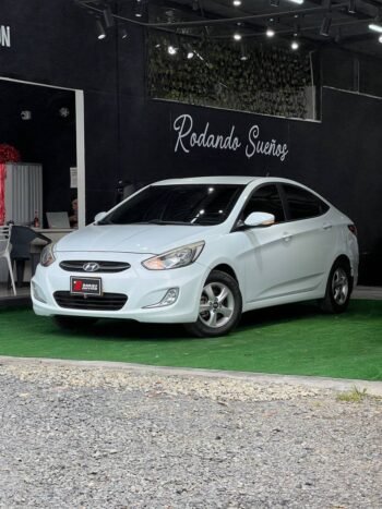 HYUNDAI ACCENT PREMIUM 1.6 MT SD
