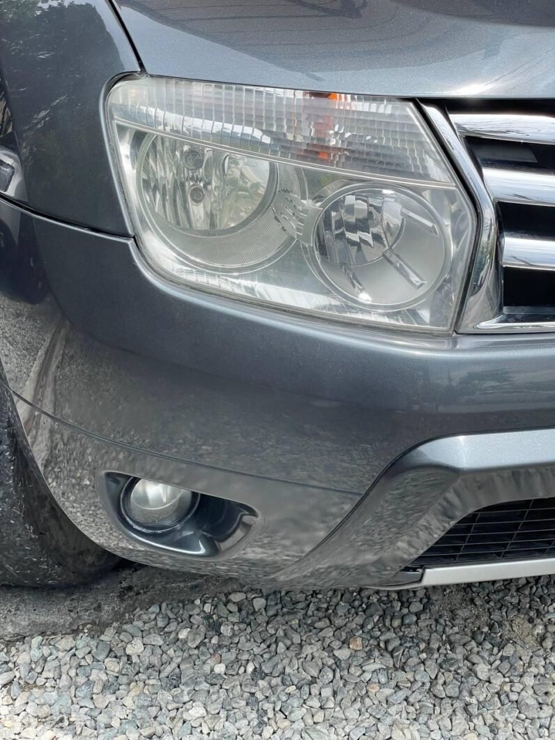 
								RENAULT DUSTER DYNAMIQUE 2.O MT 4X2 full									