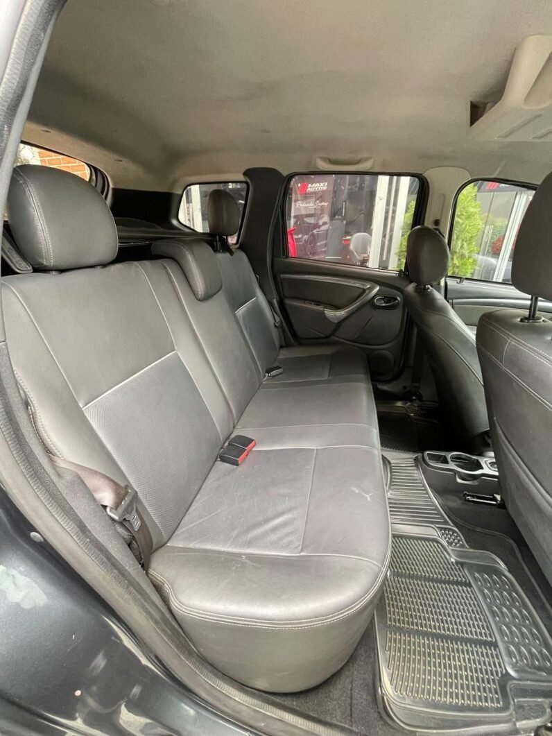 
								RENAULT DUSTER DYNAMIQUE 2.O MT 4X2 full									