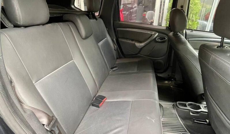 
								RENAULT DUSTER DYNAMIQUE 2.O MT 4X2 full									