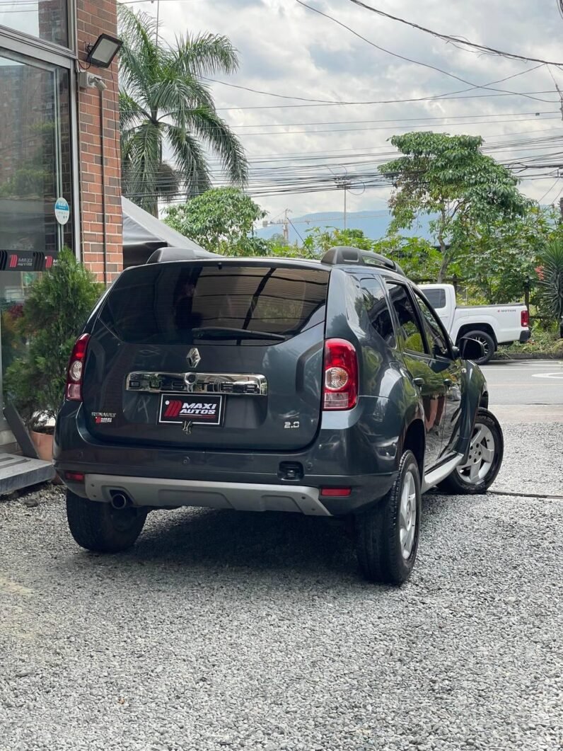 
								RENAULT DUSTER DYNAMIQUE 2.O MT 4X2 full									
