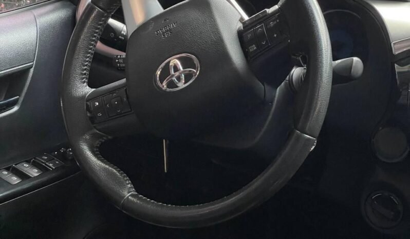 
								TOYOTA HILUX 2.8 DIESEL AT 4X4 full									