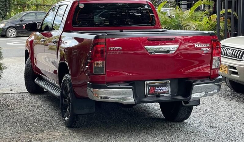 
								TOYOTA HILUX 2.8 DIESEL AT 4X4 full									