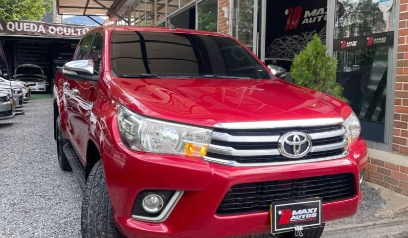 
								TOYOTA HILUX 2.8 DIESEL AT 4X4 full									