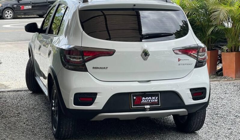 
								RENAULT STEPWAY INTENS AT full									