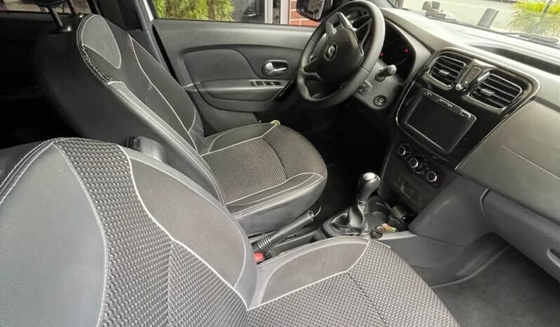 
								RENAULT STEPWAY INTENS AT full									