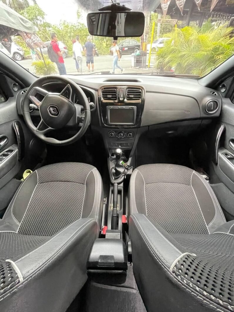 
								RENAULT STEPWAY INTENS AT full									