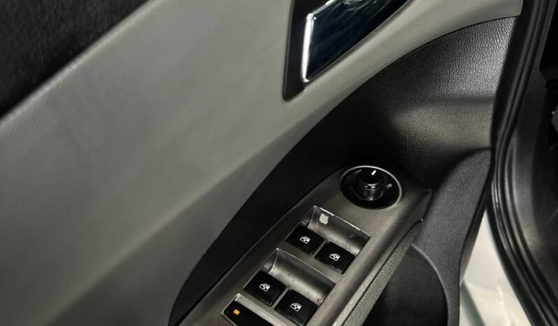 
								CHEVROLET SONIC LT SEDAN 1.6 MT full									