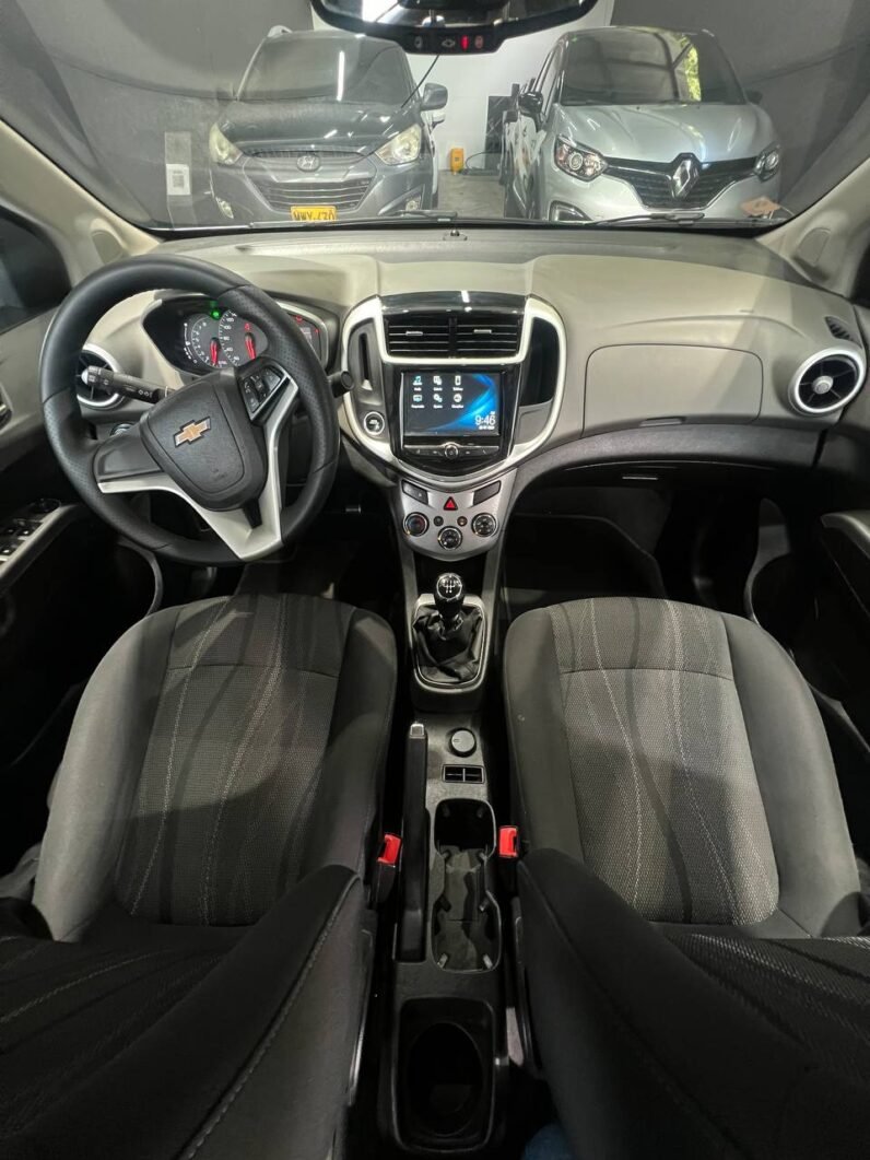
								CHEVROLET SONIC LT SEDAN 1.6 MT full									