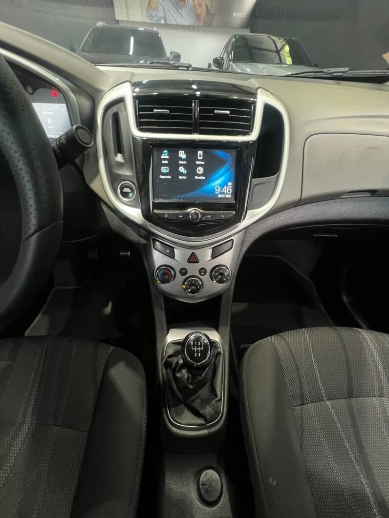 
								CHEVROLET SONIC LT SEDAN 1.6 MT full									