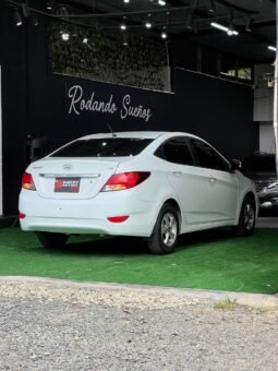 
										HYUNDAI ACCENT PREMIUM 1.6 MT SD full									