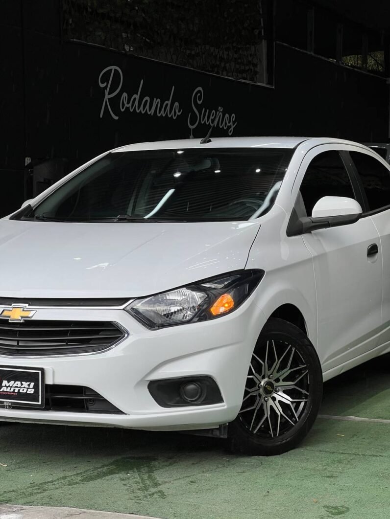 
								CHEVROLET ONIX LT 1.4 MT full									