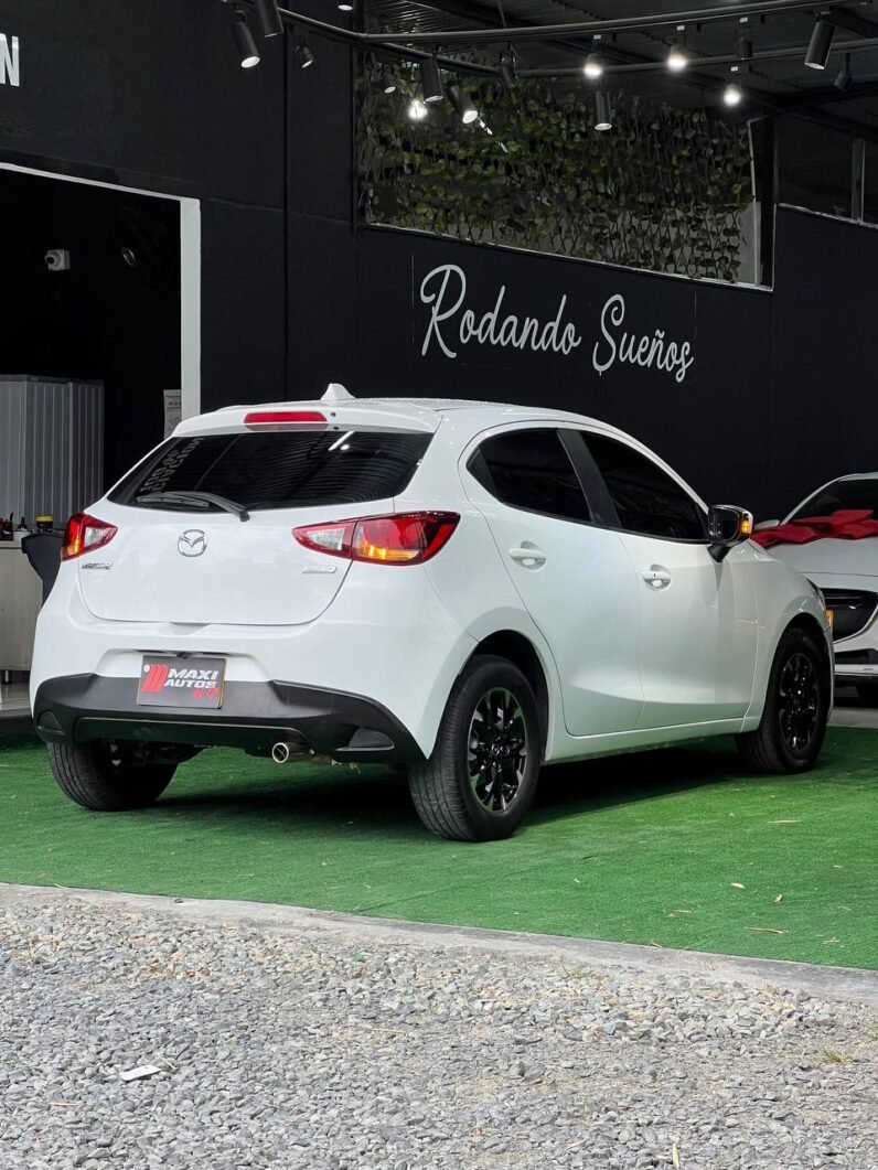 
								MAZDA 2 TOURING AT 1.5 HB full									