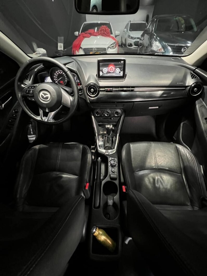 
								MAZDA 2 TOURING AT 1.5 HB full									