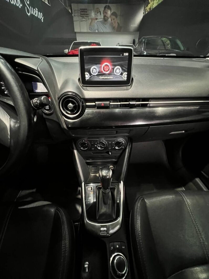 
								MAZDA 2 TOURING AT 1.5 HB full									