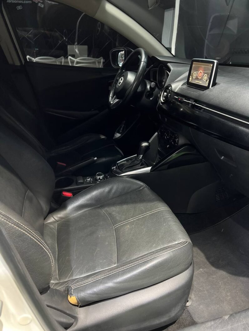 
								MAZDA 2 TOURING AT 1.5 HB full									