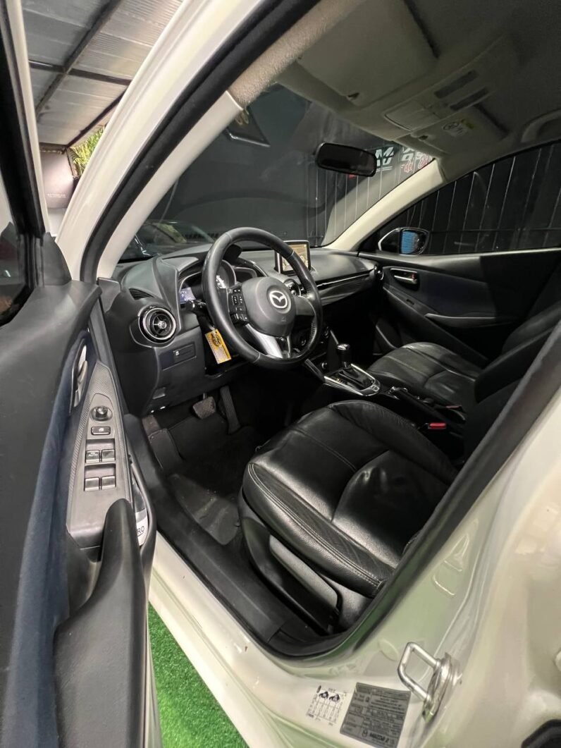 
								MAZDA 2 TOURING AT 1.5 HB full									