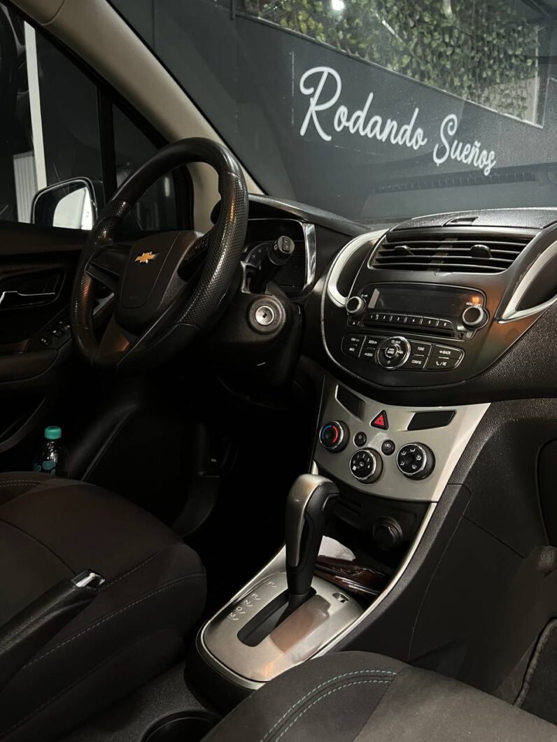 
								CHEVROLET TRACKER LT AT 1.8 full									
