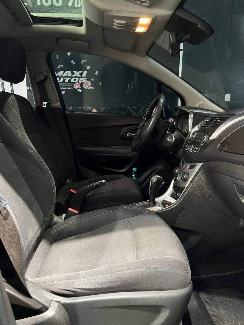 
								CHEVROLET TRACKER LT AT 1.8 full									