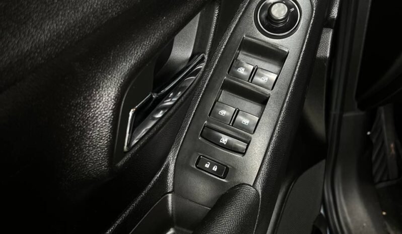 
								CHEVROLET TRACKER LT AT 1.8 full									