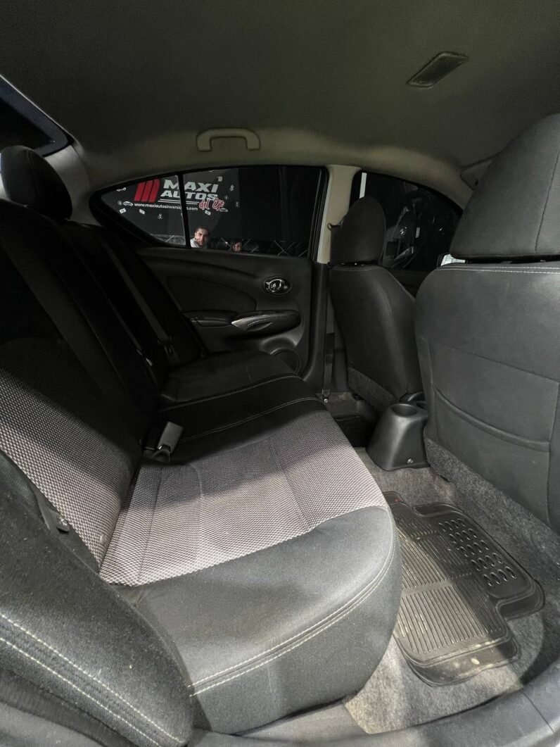 
								NISSAN VERSA ADVANCE MT 1.6 SD full									