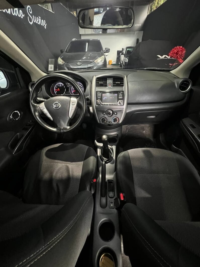 
								NISSAN VERSA ADVANCE MT 1.6 SD full									